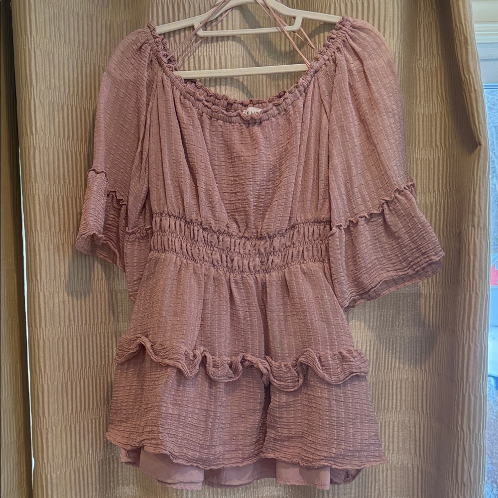 Le Lis Mauve Ruffled Blouse